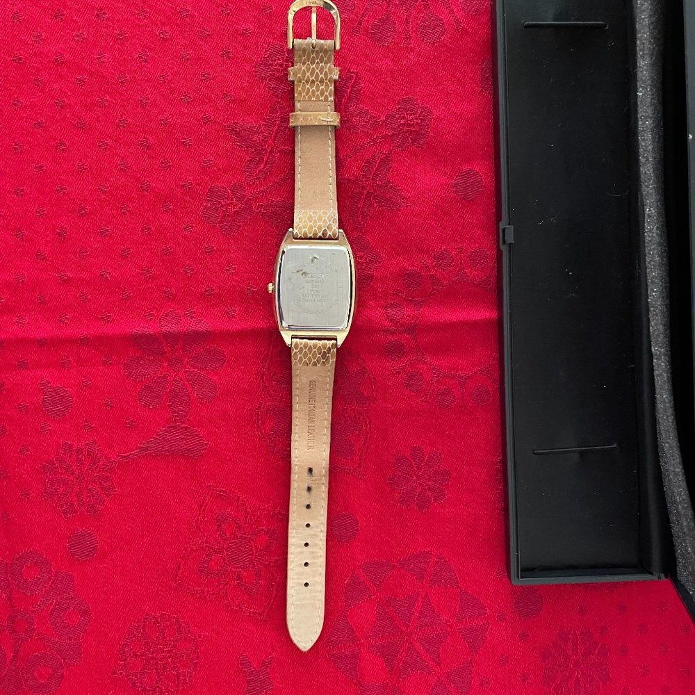 GOSSIP LEATHER WATCH IN ORIGINAL CASE - Picture 4 of 4